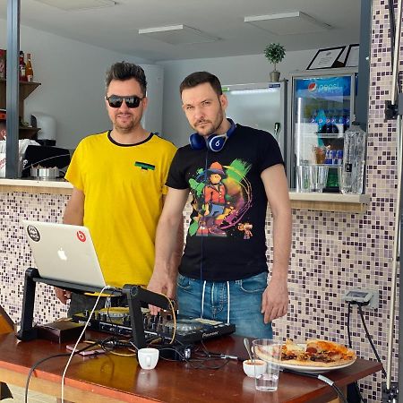 Hotel Andy Km 36 Βουκουρέστι Εξωτερικό φωτογραφία
