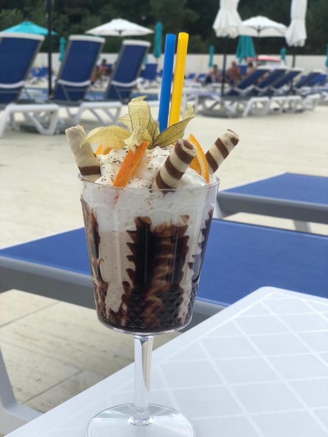 Hotel Andy Km 36 Βουκουρέστι Εξωτερικό φωτογραφία