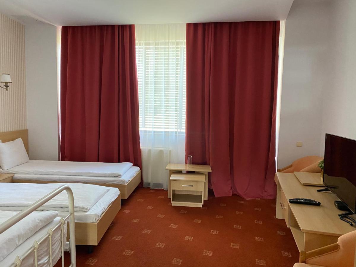 Hotel Andy Km 36 Βουκουρέστι Εξωτερικό φωτογραφία