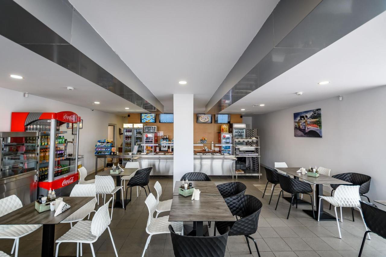 Hotel Andy Km 36 Βουκουρέστι Εξωτερικό φωτογραφία